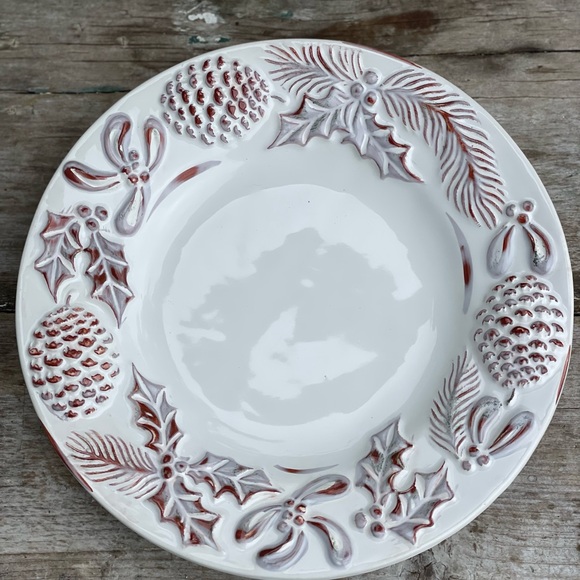 White salad plate pine cones & holly leaves - Picture 2 of 8